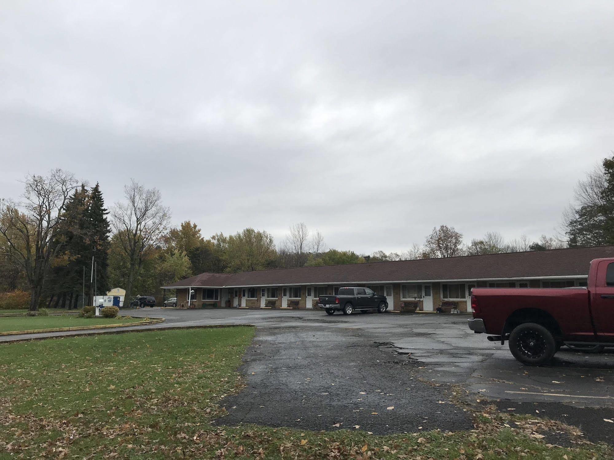 Angola Motel Angola-on-the-Lake Exterior foto